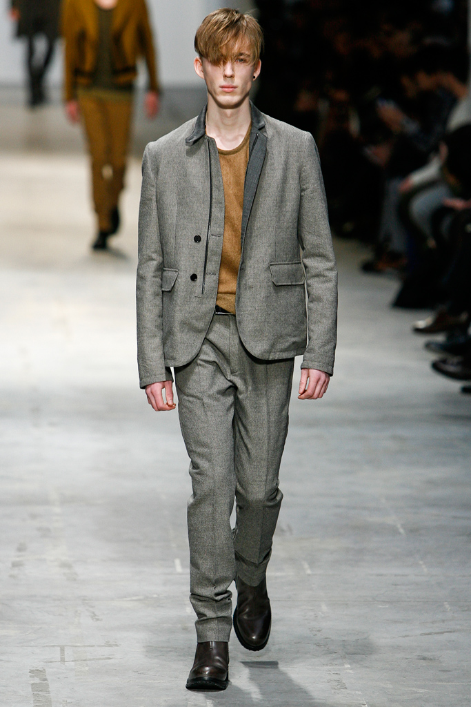 Costume National 2011ﶬbDƬ