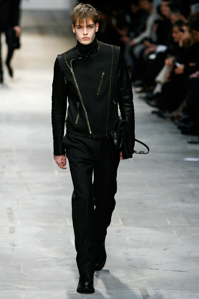 Costume National 2011ﶬbDƬ