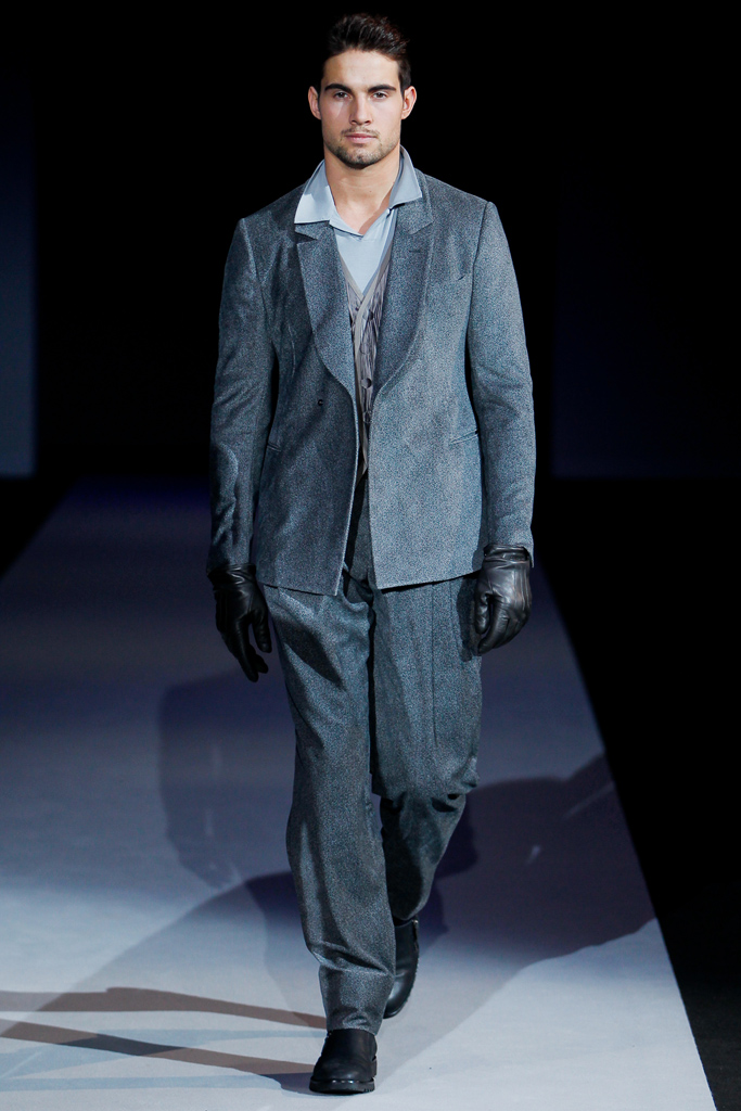 Giorgio Armani 2011 ﶬbDƬ