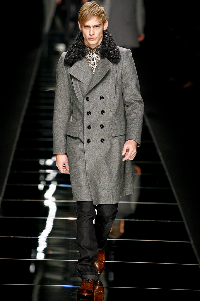 John Richmond 2011 ﶬbDƬ