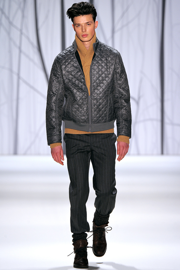 Perry Ellis 2011 ﶬbDƬ