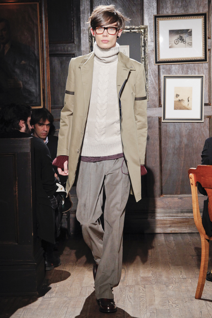 Tommy Hilfiger 2011 ﶬbDƬ