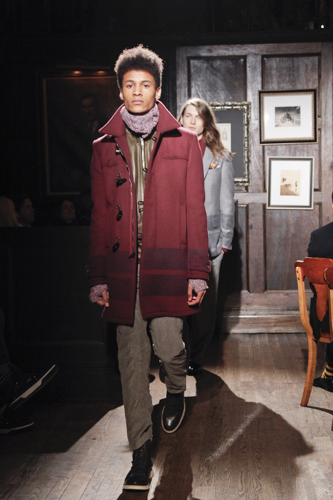 Tommy Hilfiger 2011 ﶬbDƬ