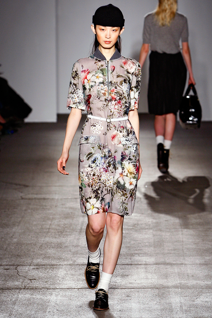 Karen Walker 2011  ﶬ¸DƬ
