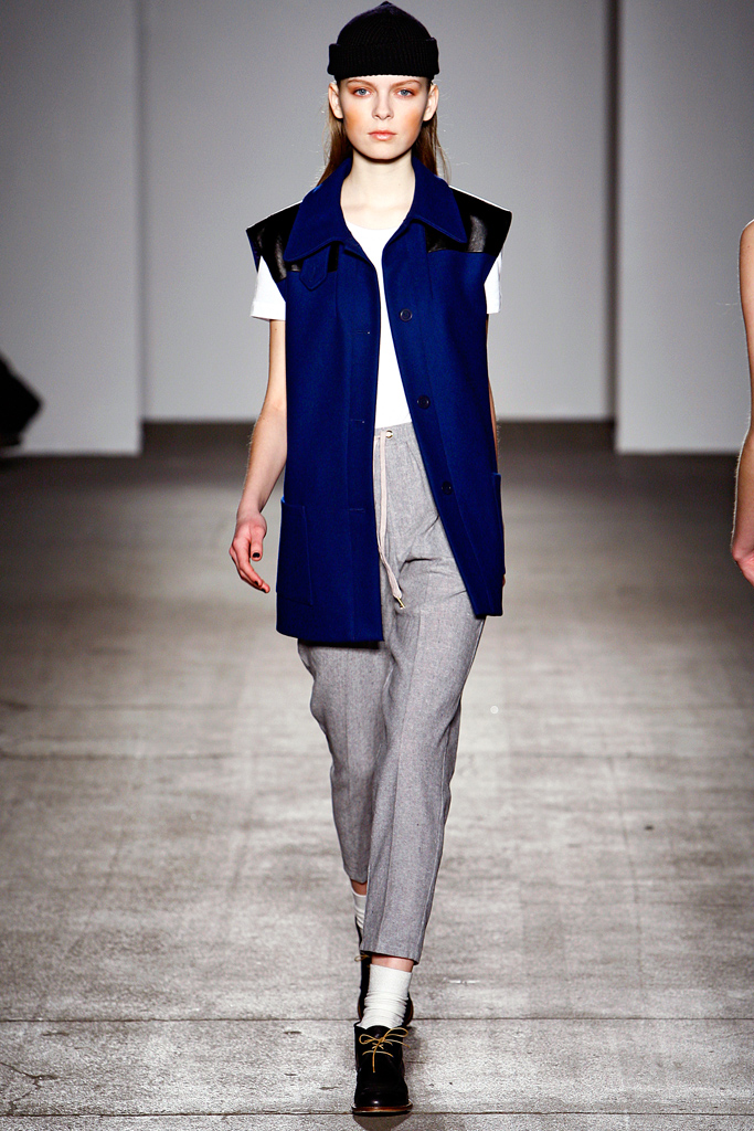 Karen Walker 2011  ﶬ¸DƬ