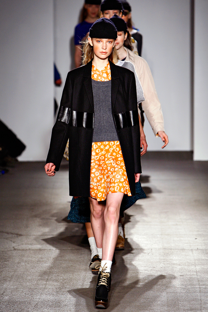 Karen Walker 2011  ﶬ¸DƬ