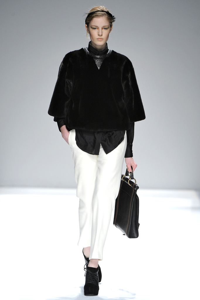 Yigal Azrouel  2011 ﶬ¸DƬ