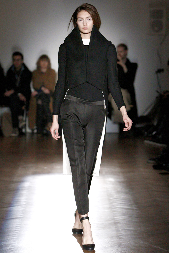 Thomas Tait 2011ﶬ¸DƬ