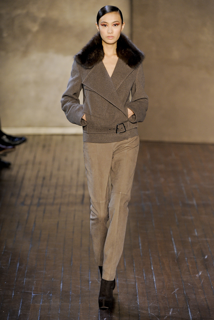 Akris 2011ﶬ DƬ