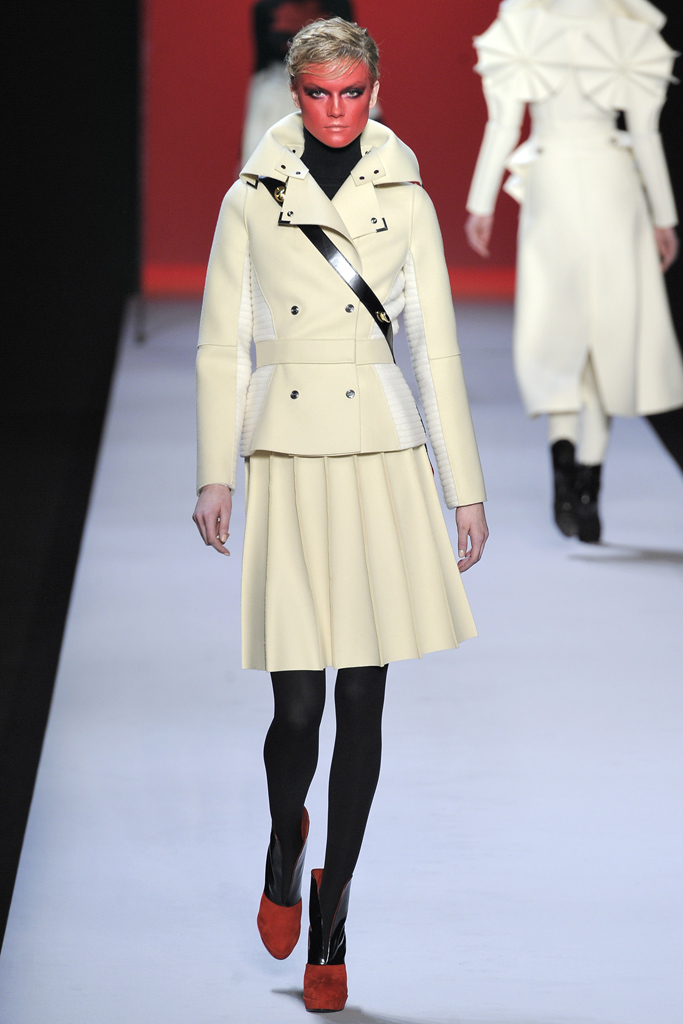 Viktor & Rolf 2011ﶬ DƬ