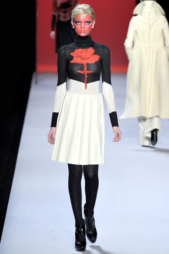 Viktor & Rolf 2011ﶬ DƬ