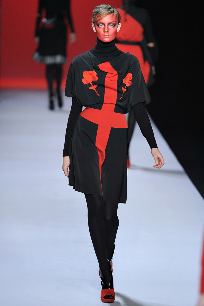 Viktor & Rolf 2011ﶬ DƬ