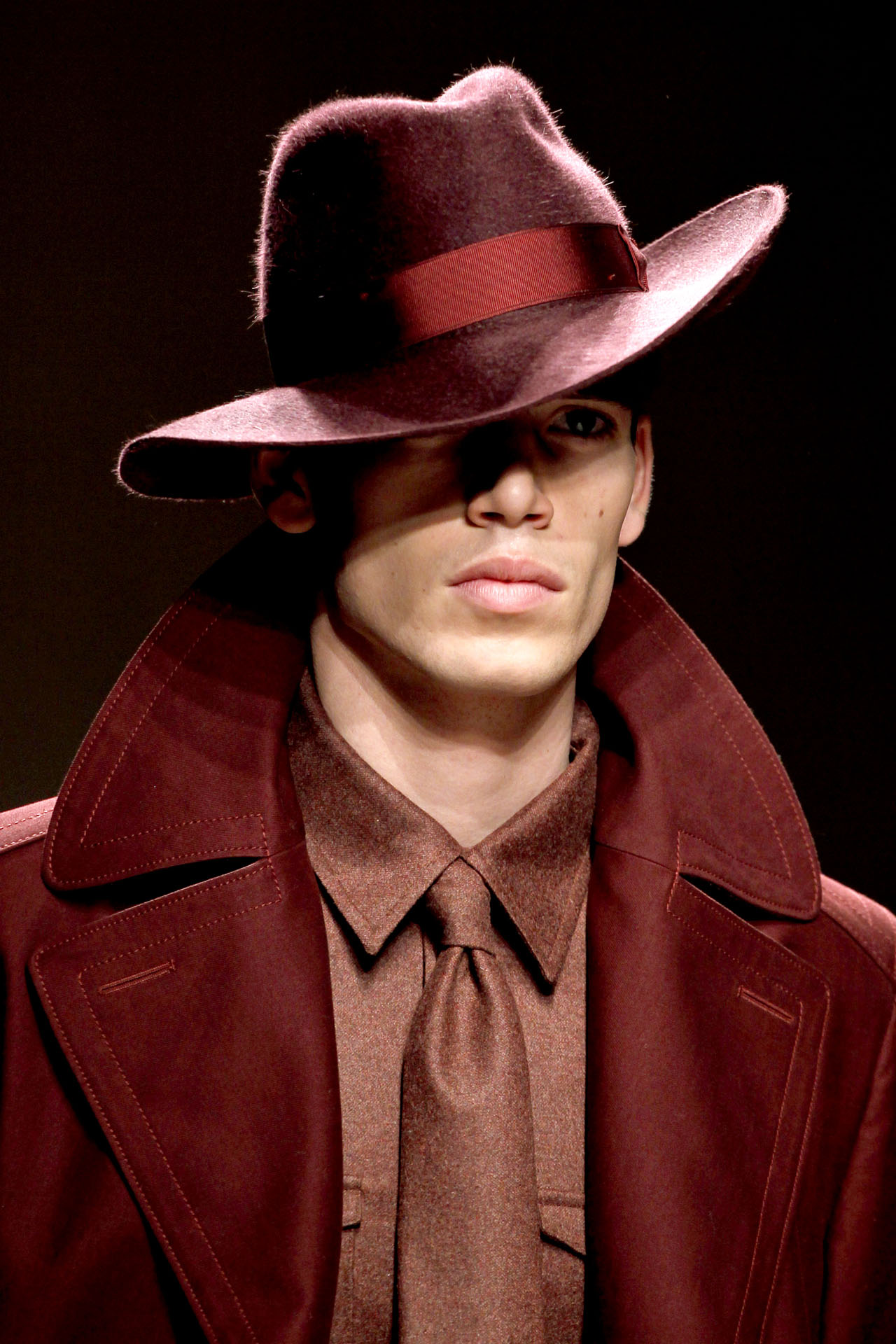 Salvatore Ferragamo 2011ﶬbDƬ