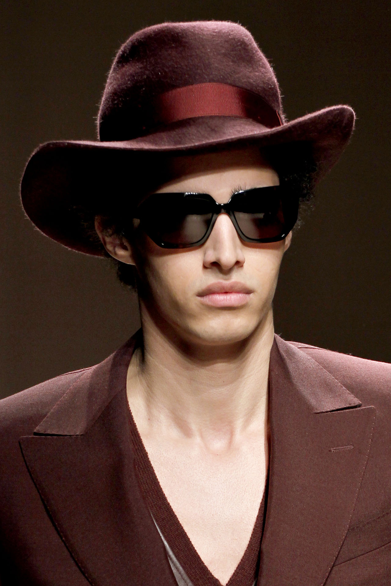 Salvatore Ferragamo 2011ﶬbDƬ