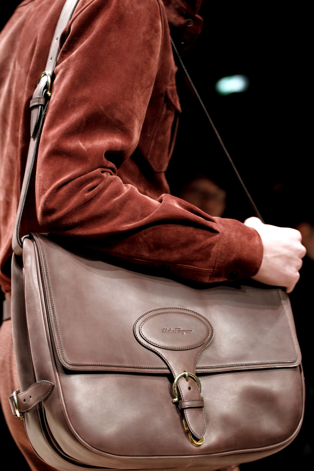 Salvatore Ferragamo 2011ﶬbDƬ