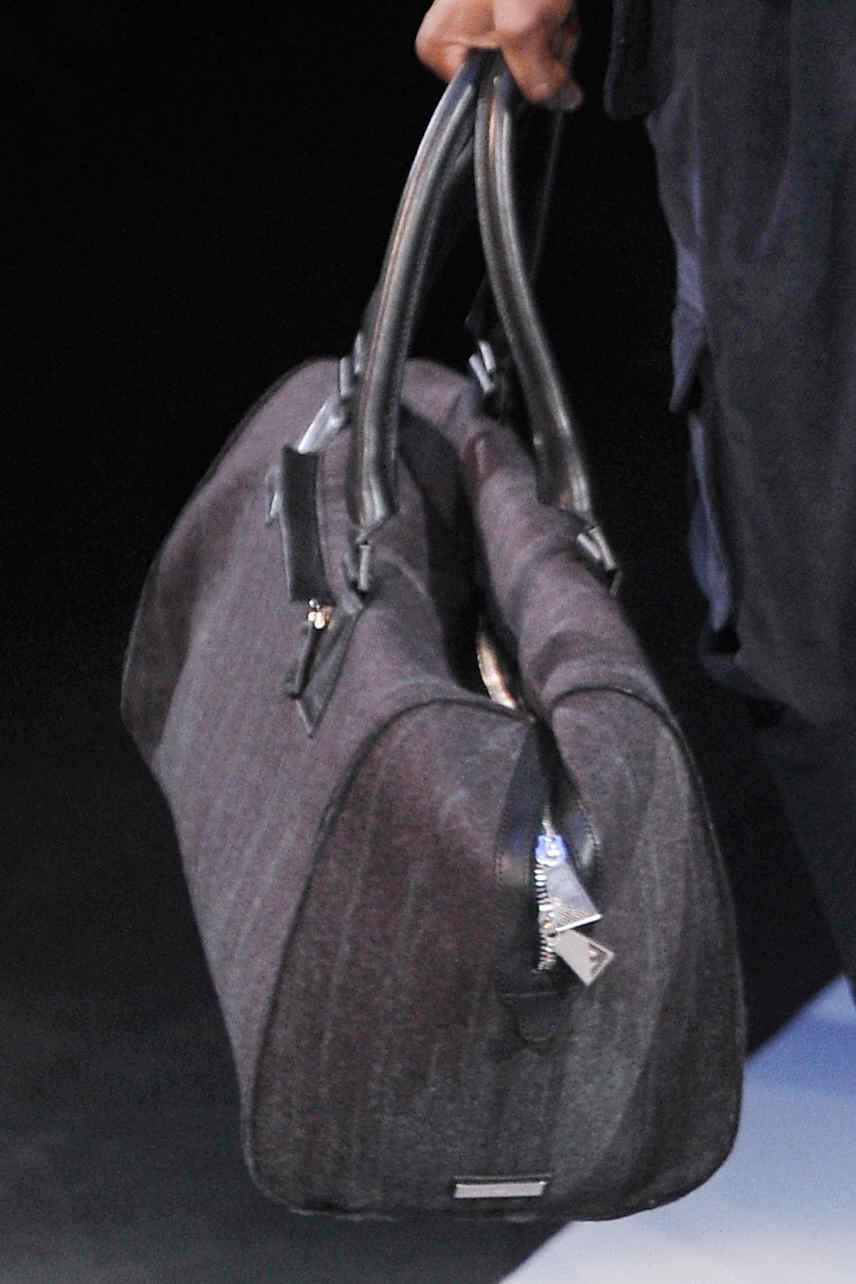 Emporio Armani 2011ﶬbDƬ