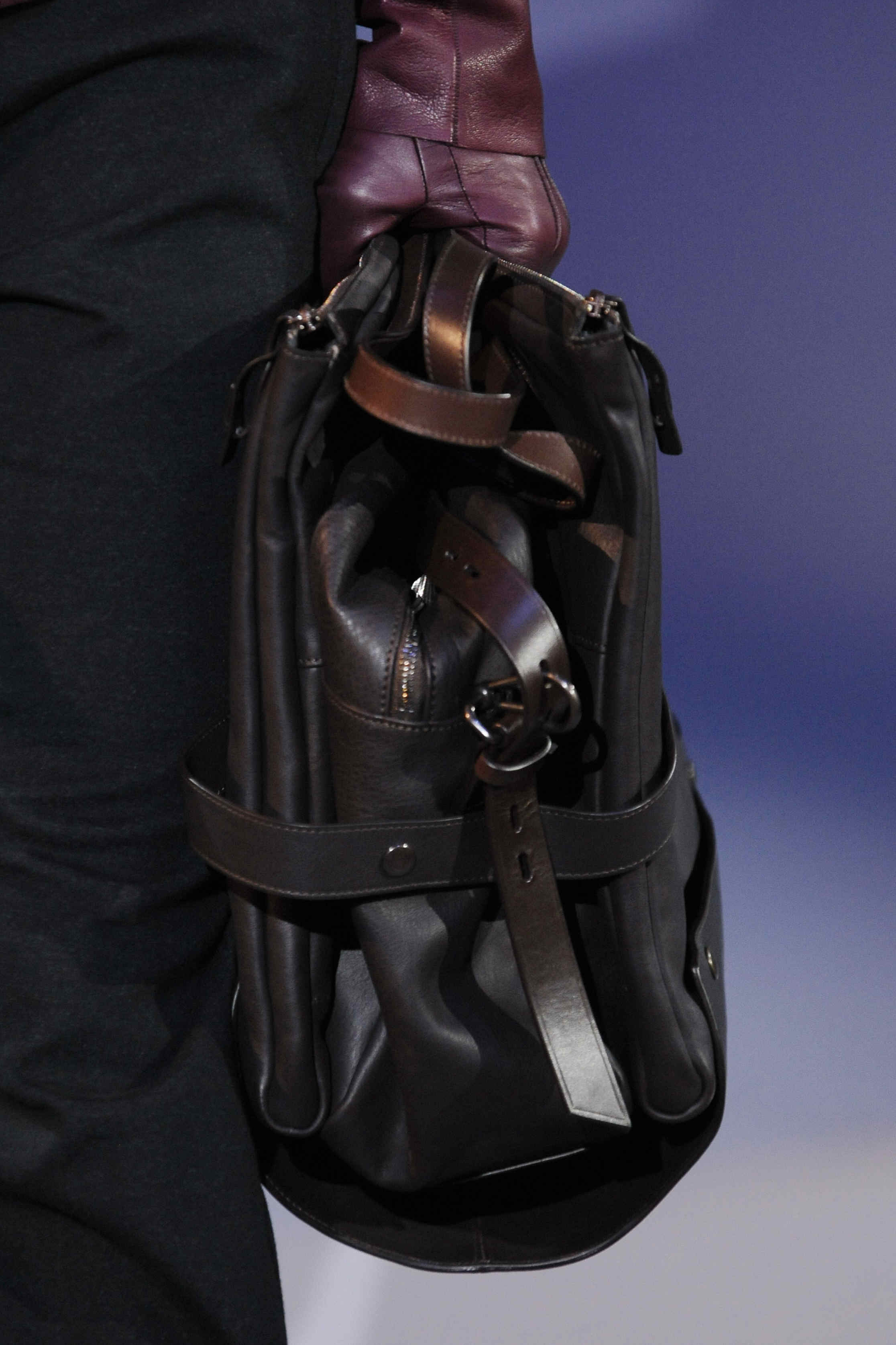 Emporio Armani 2011ﶬbDƬ