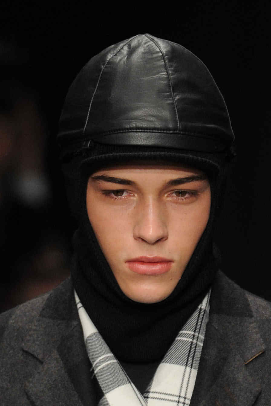 Pignatelli 2011ﶬbDƬ