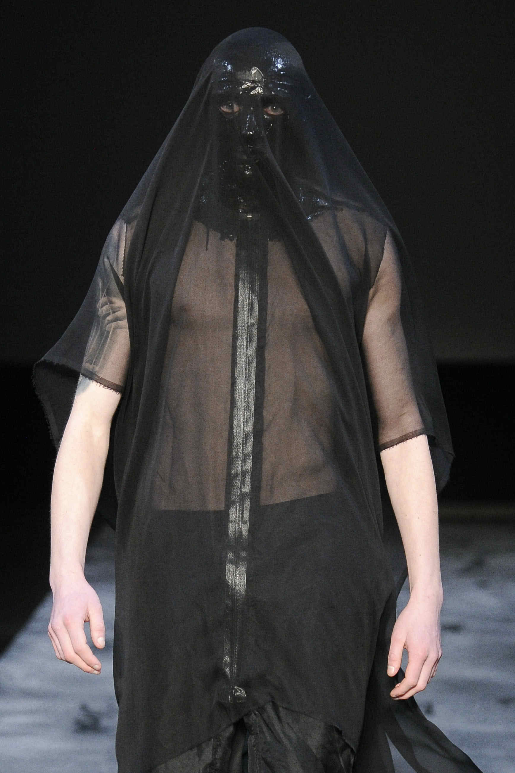 Thierry Mugler 2011�ﶬ���b�����DƬ