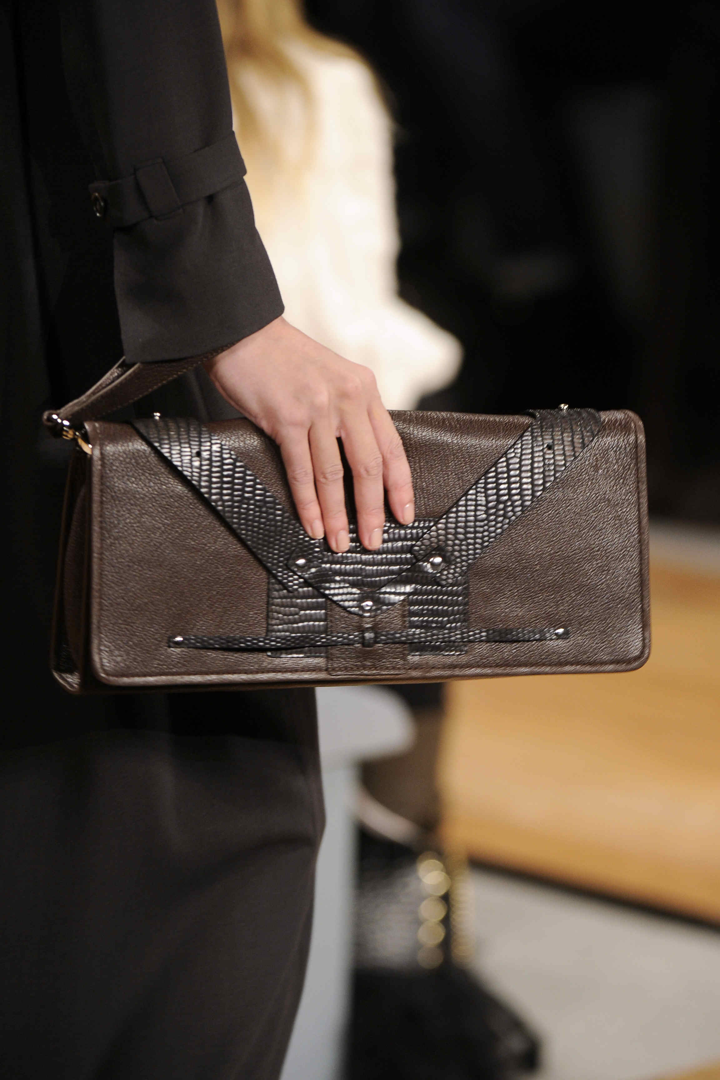 Max Azria 2011ﶬŮʿDƬ