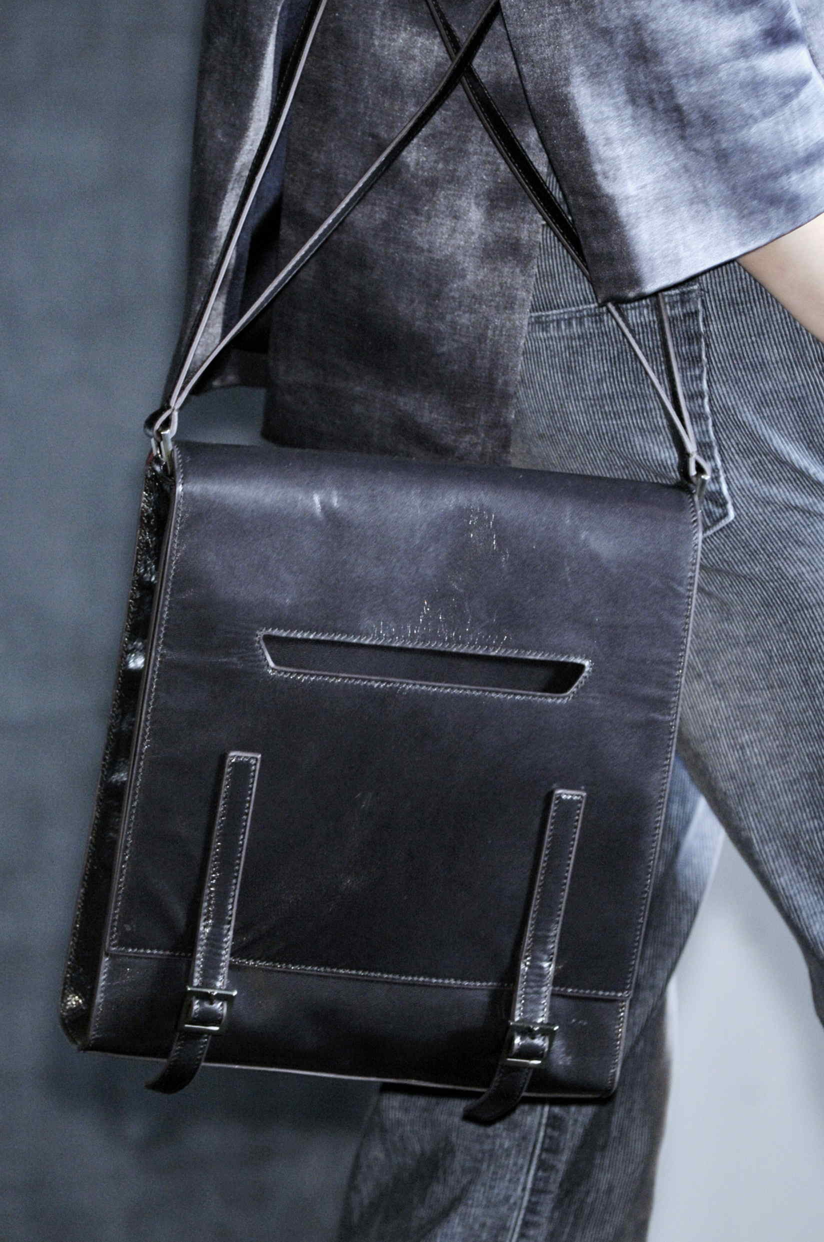 Theyskens Theory 2011ﶬŮʿDƬ