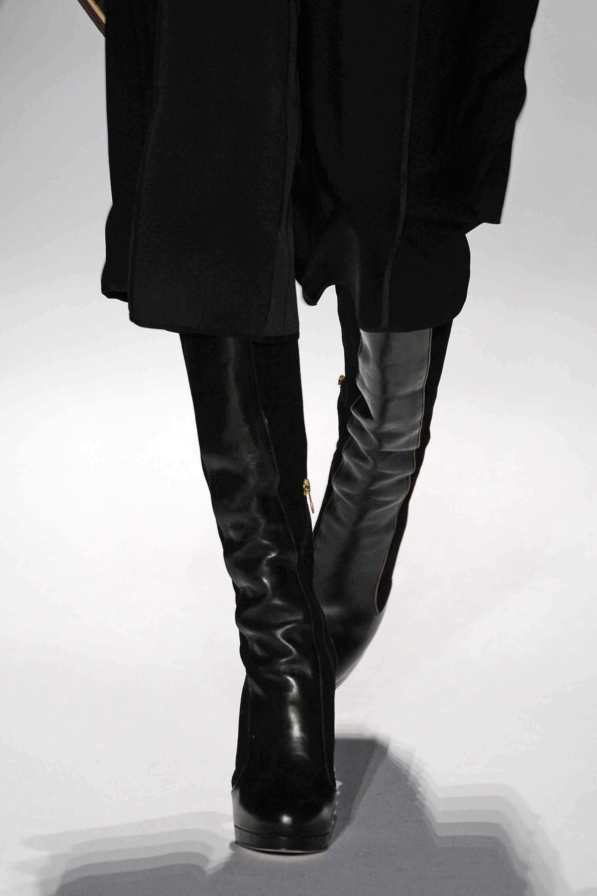 BCBG Max Azria 2011ﶬŮʿЬĸDƬ