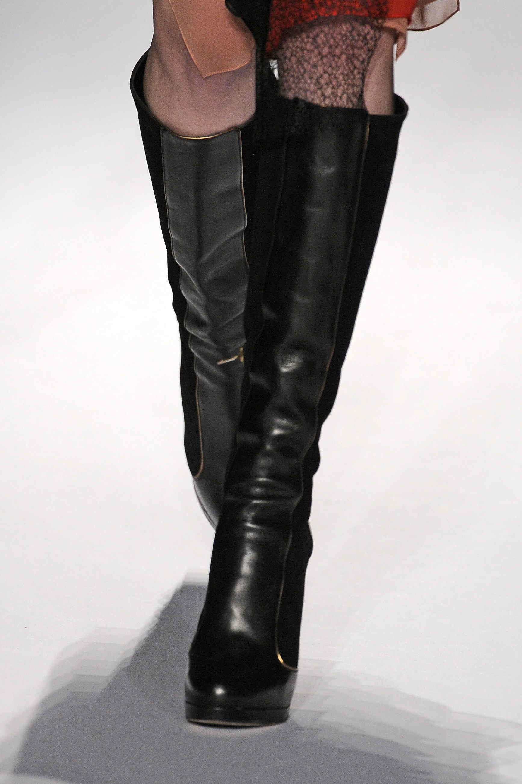 BCBG Max Azria 2011ﶬŮʿЬĸDƬ