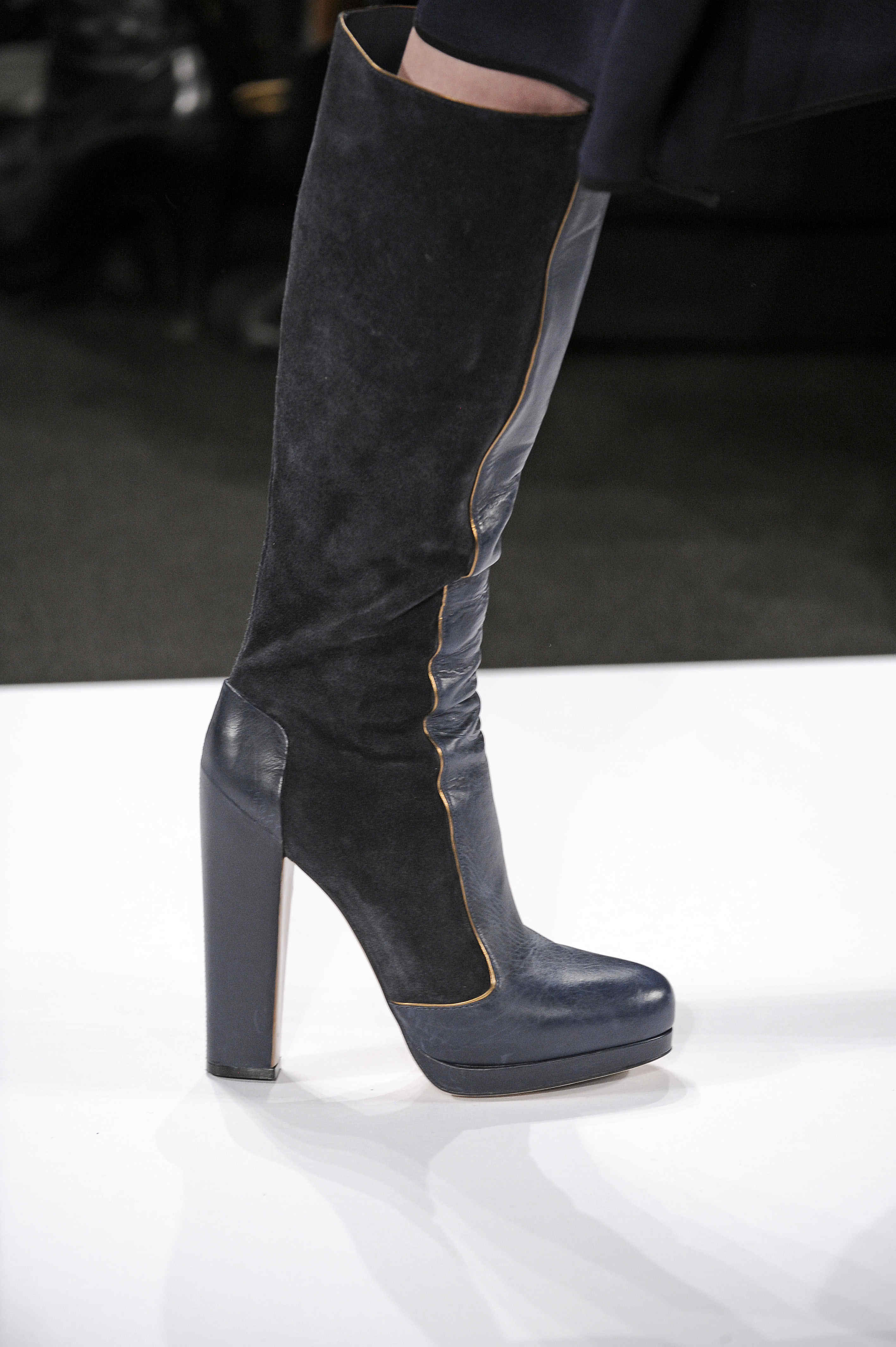 BCBG Max Azria 2011ﶬŮʿЬĸDƬ