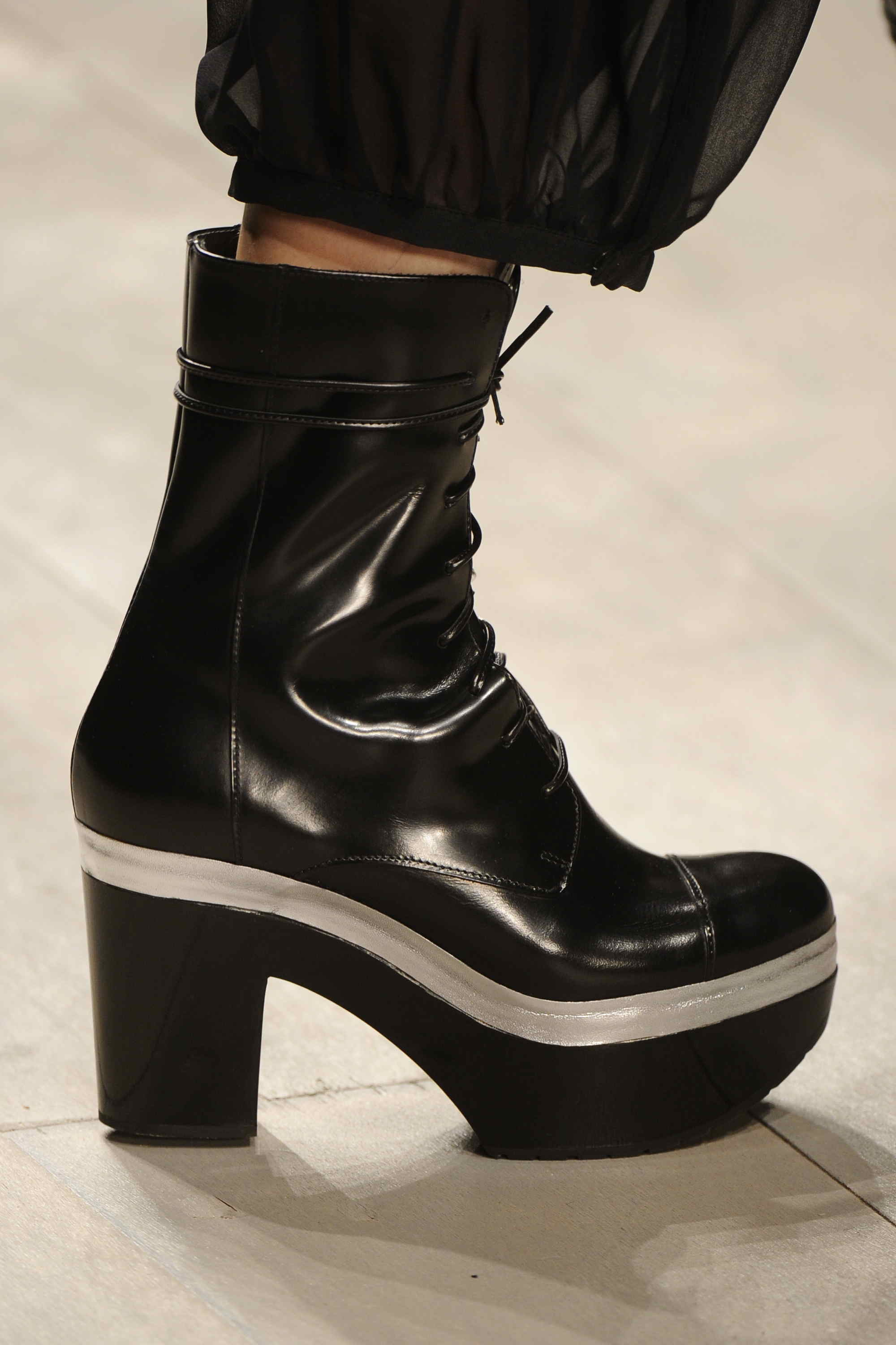 John Rocha 2011秋冬女士鞋履