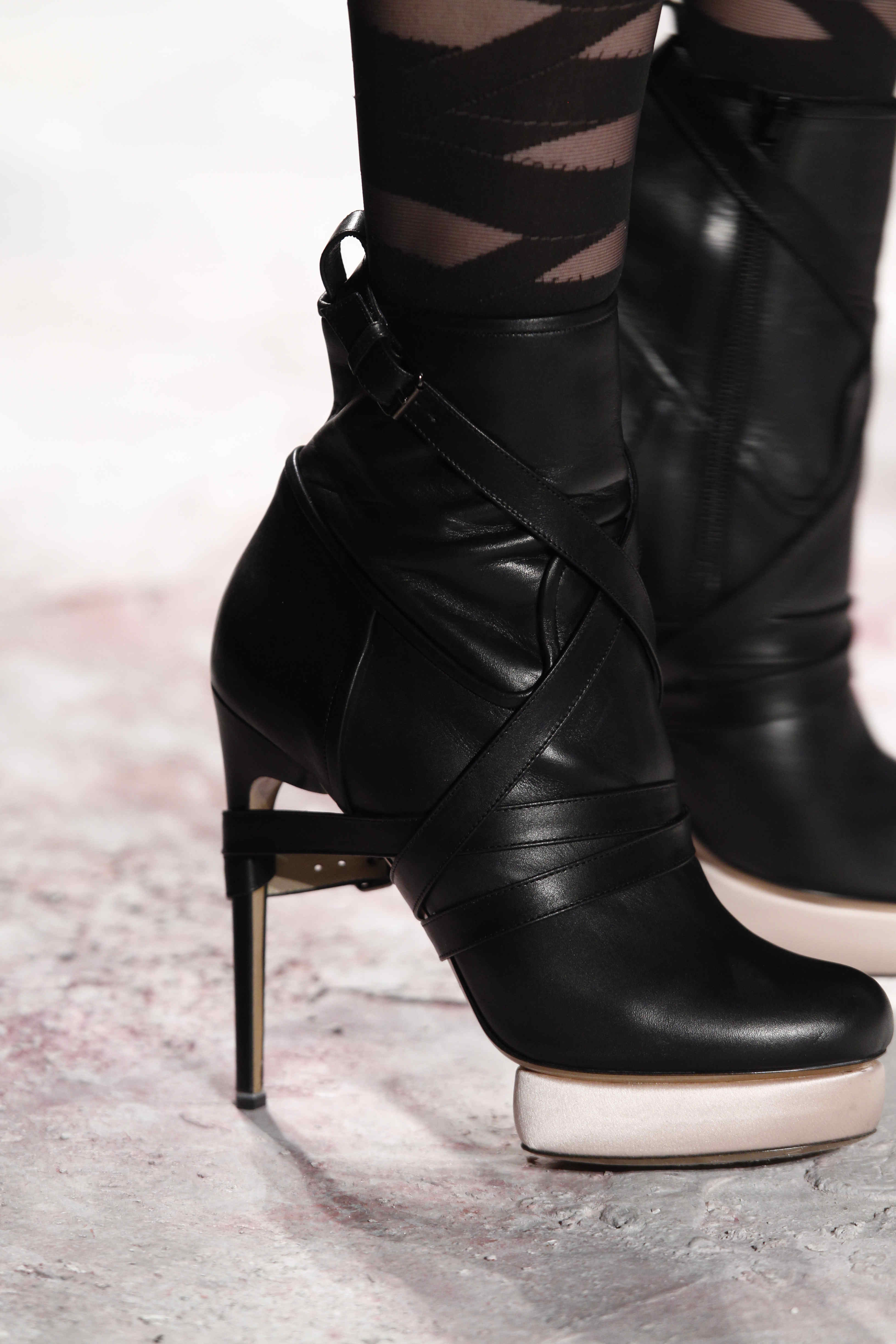 Prabal Gurung 2011�ﶬŮʿЬ�ĸ���DƬ