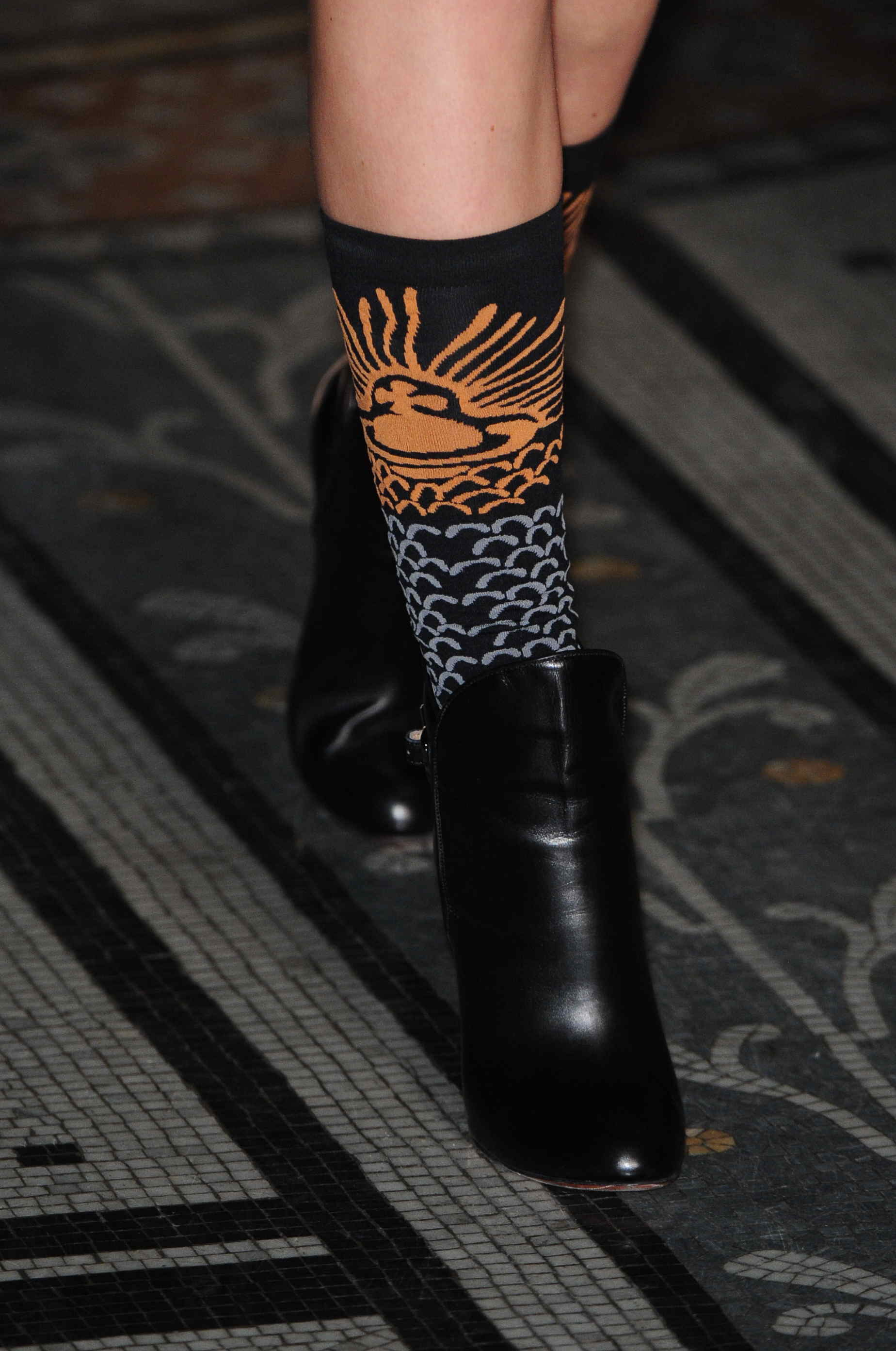 Vivienne Westwood Red Label 2011�ﶬŮʿЬ�ĸ���DƬ