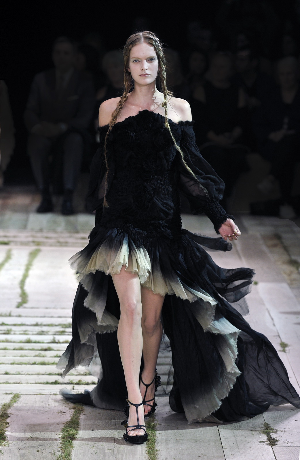 Alexander McQueen 11����Ů�b����DƬ