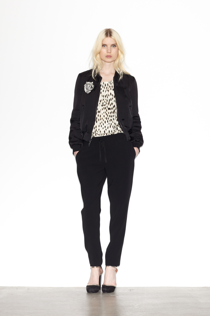DKNY 2012紺LookbookDƬ