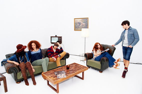 Levi 2011ﶬ ﶬV DƬ