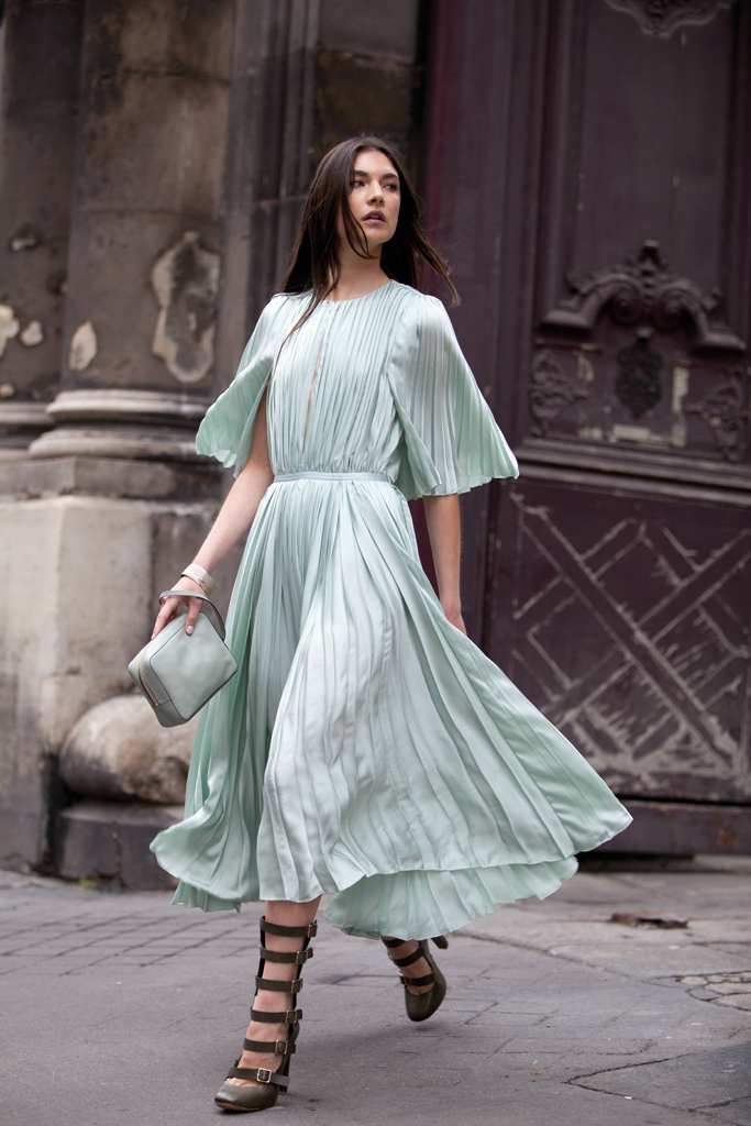 Chloe 2012�紺ϵ�и���DƬ