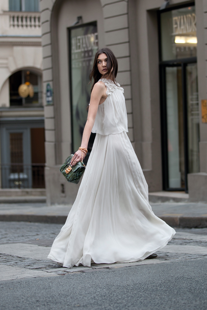 Chloe 2012�紺ϵ�и���DƬ