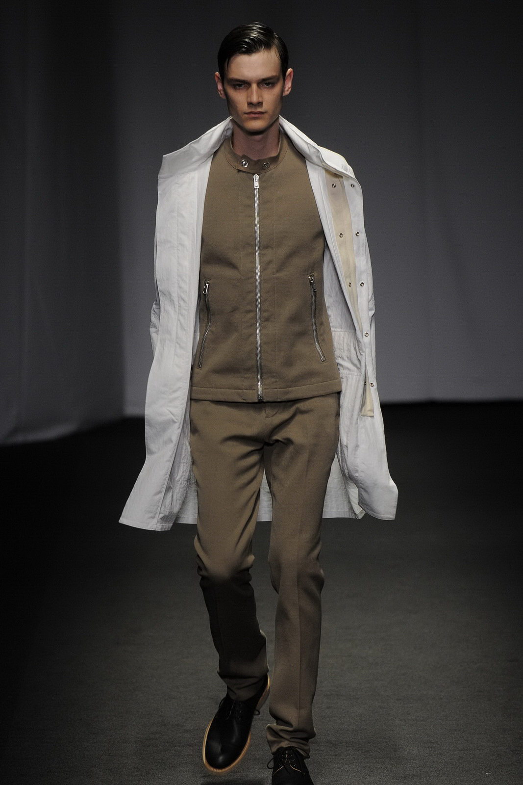 Nicole Farhi 2012�������b����DƬ