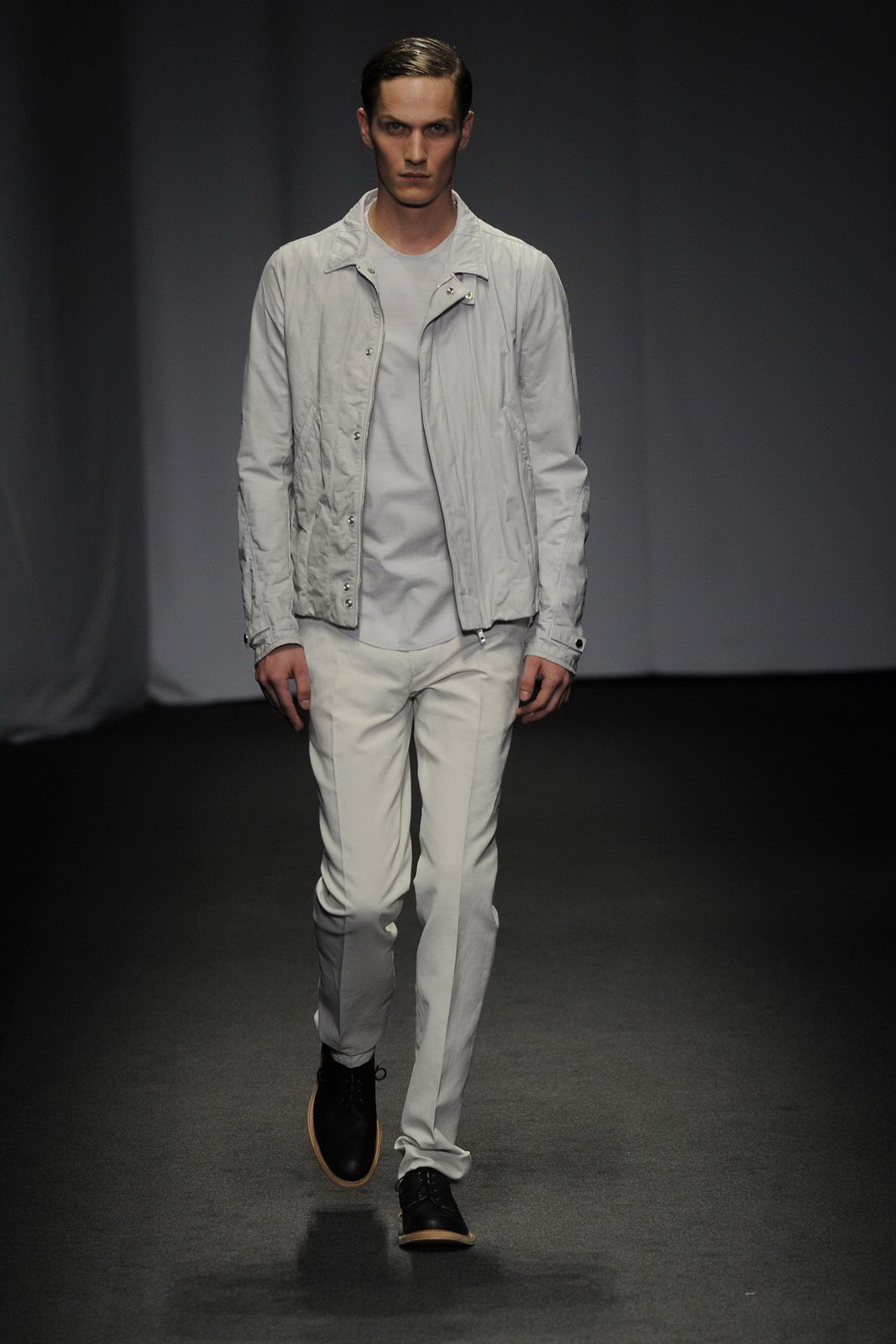 Nicole Farhi 2012�������b����DƬ