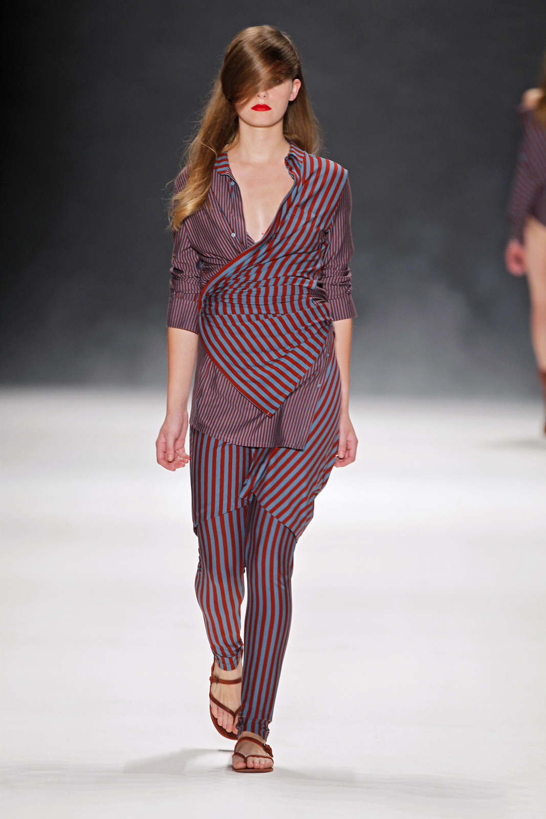 A.FRIEND by A.F.Vandevorst 2012DƬ