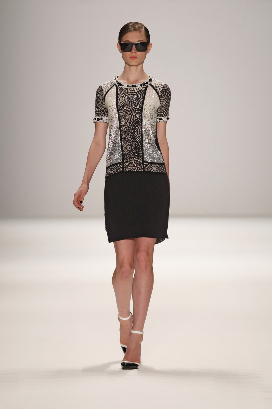 Rena Lange 2012�����������DƬ