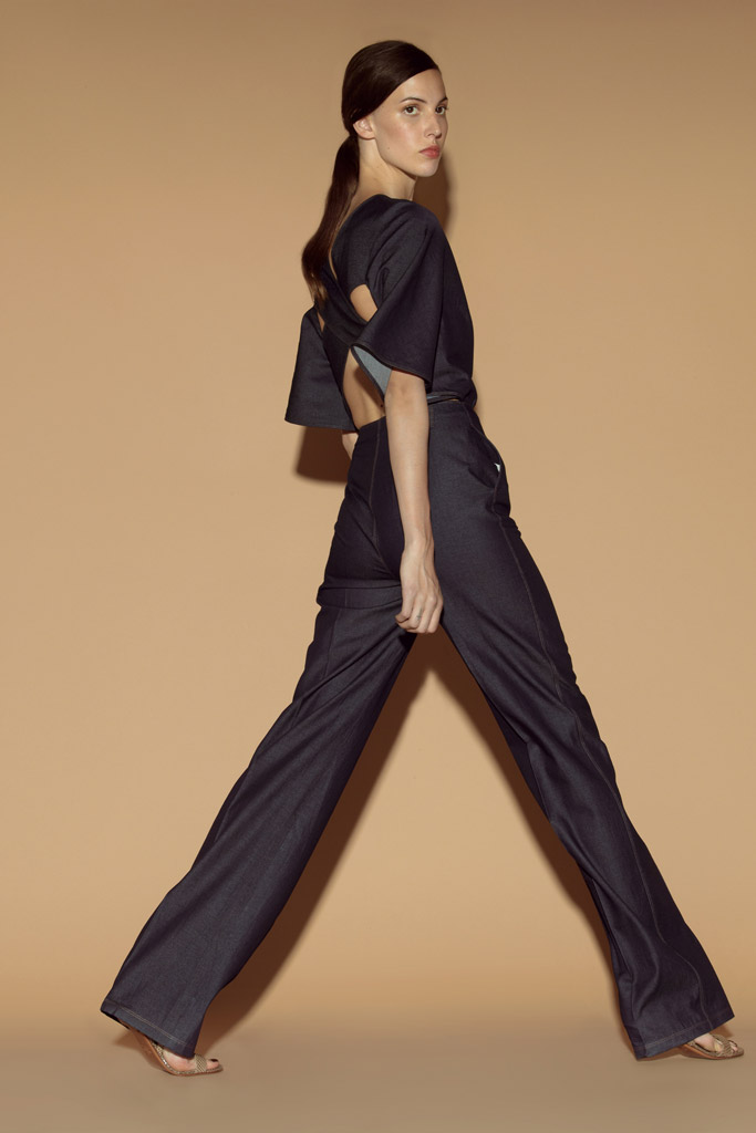 Valentino 2012�紺�ɼ�ϵ�и���DƬ