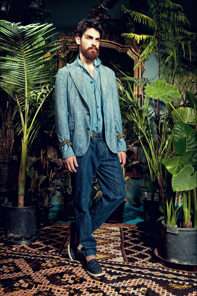 Piombo 2012�������b����DƬ