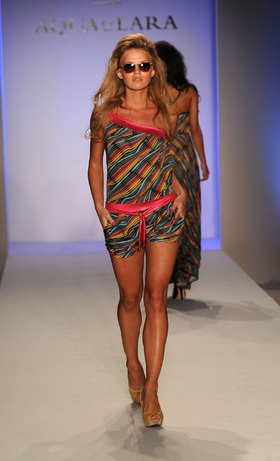 Aqua Di Lara 2012�~����Ӿ�b�������DƬ