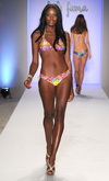 Luli Fama 2012~Ӿb