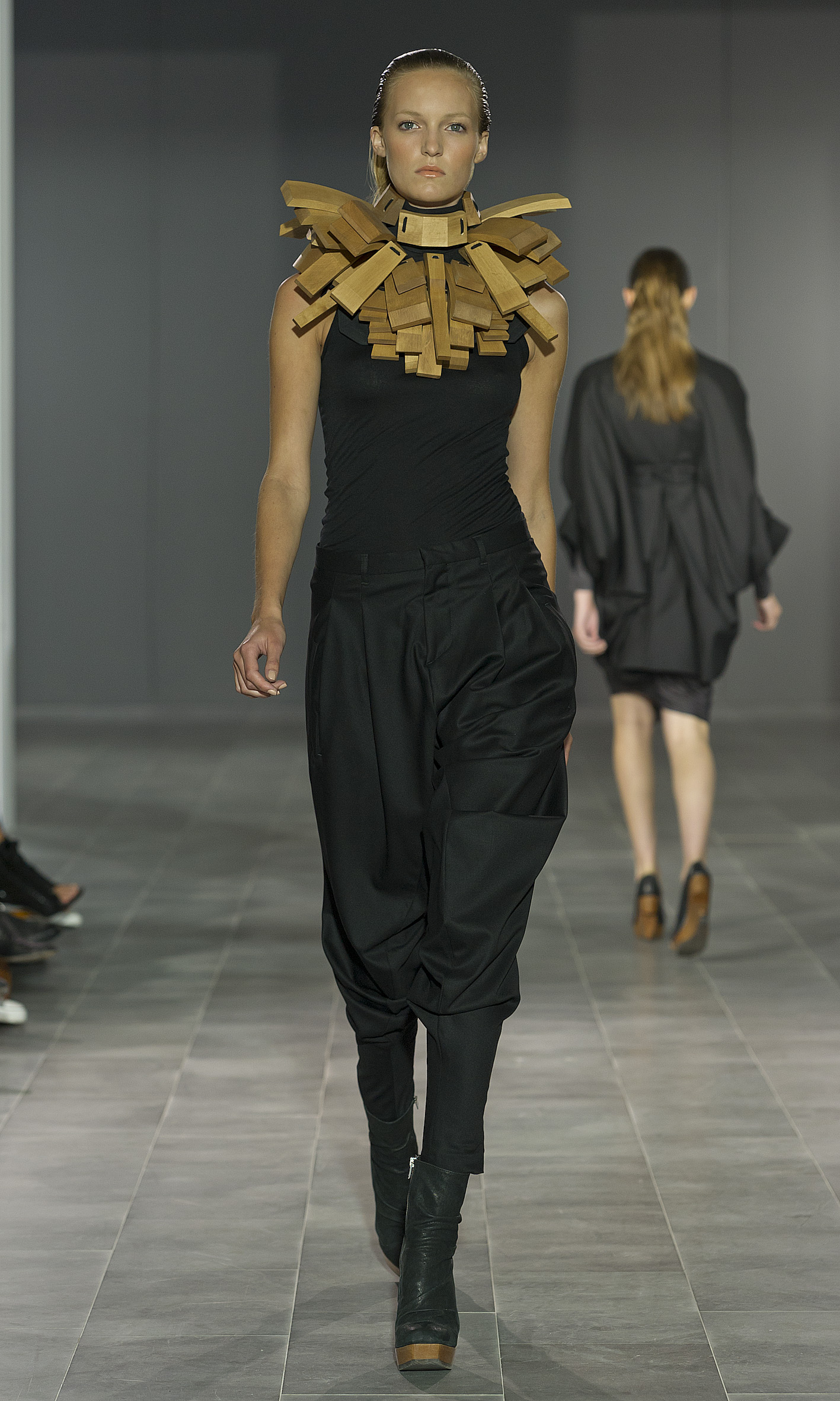 Fifth Avenue Shoe Reipar 2012 ˹¸砖ĦDƬ