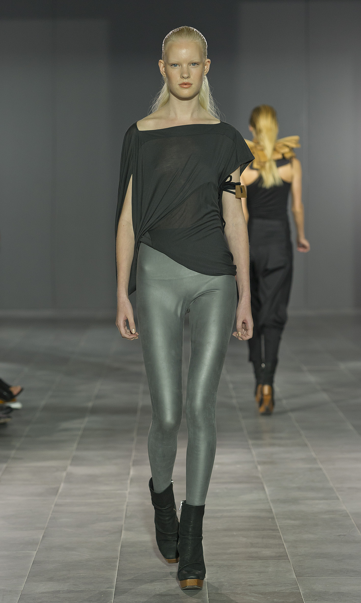 Fifth Avenue Shoe Reipar 2012 ˹¸砖ĦDƬ