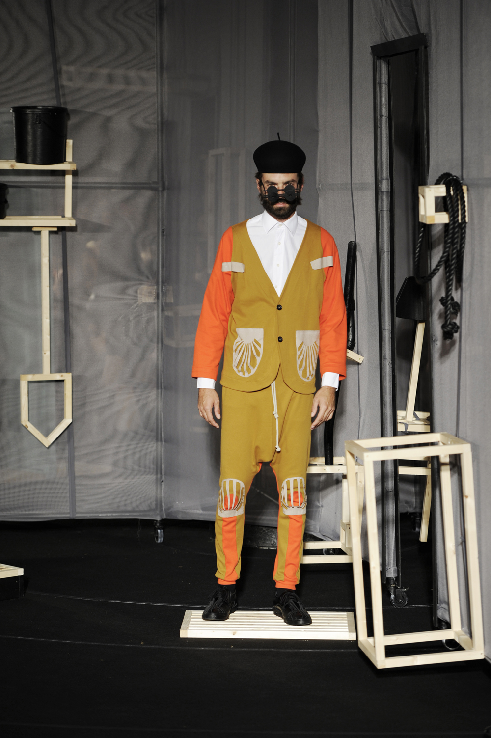 Henrik Vibskov 2012 籾DƬ