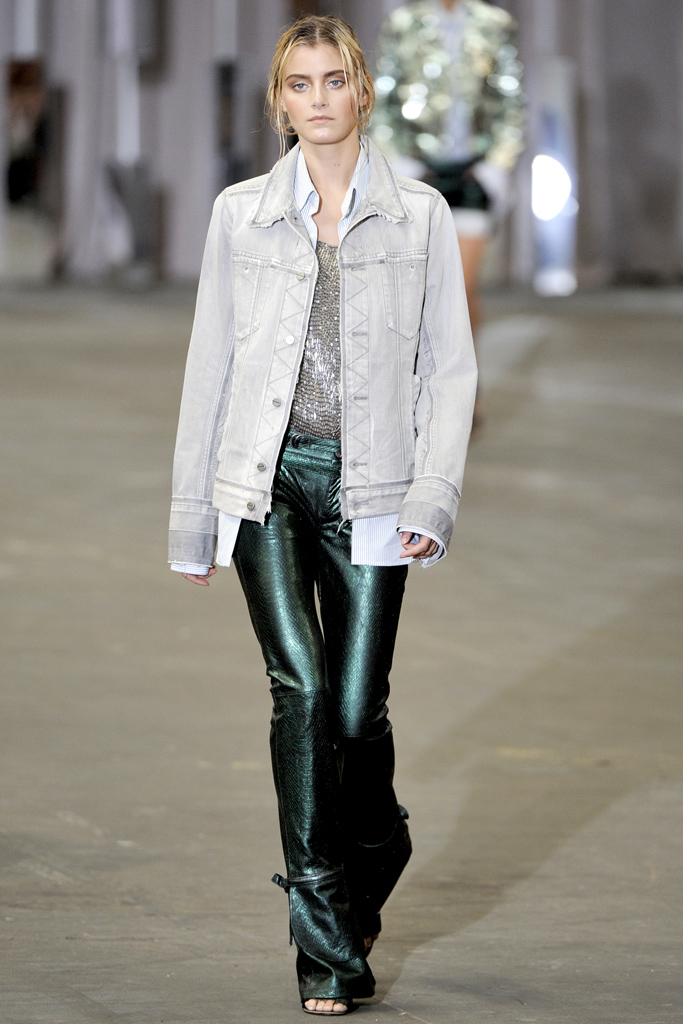 Diesel Black Gold 2012�����������DƬ