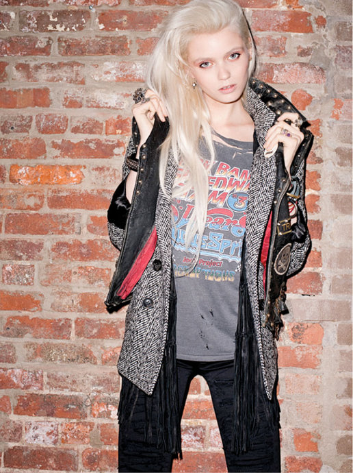 Moussy 2011ﶬV DƬ