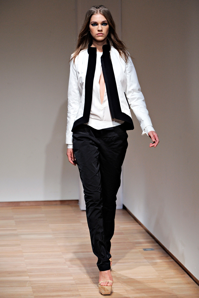 Anne Valerie Hash 2012DƬ